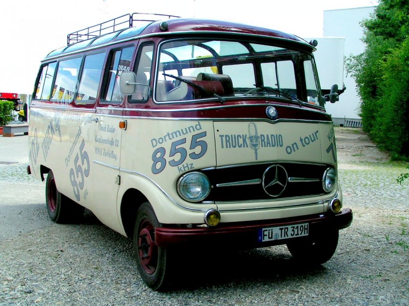 Mercedes Bus 0319D als Werbetr ger f r TRUCKRadio anl sslich 