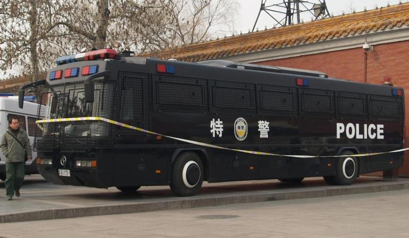 Beijing  Special Weapons and Tactics  am  Tor des himmlischen Friedens  (Tiananmen) 13.03.2007. Hohes Aufkommen an Sicherheitskrften aufgrund der Tagung des Nationalen Volkskongresses. 