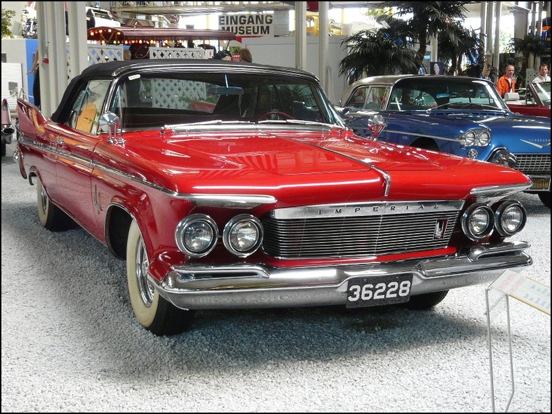 Chrysler Imperial, Crown Southampton, BJ 1960-61, V8, 6768 ccm, 350 PS, ausgestellt im Auto & Technik Museum in Sinsheim. 01.05.08