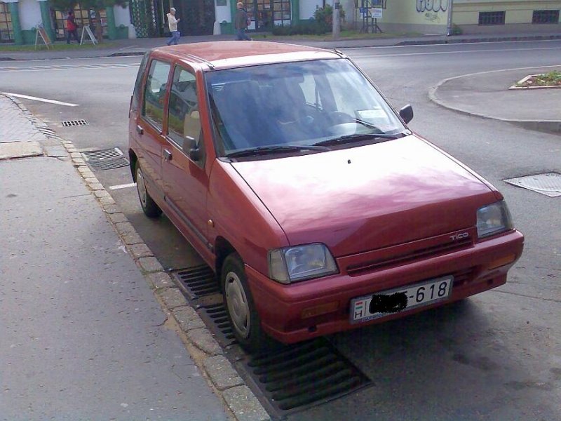 Daewoo Tico, auf der Basis des Suzuki Alto (1988).
Gebaut zwischen 1991 und 2001.
