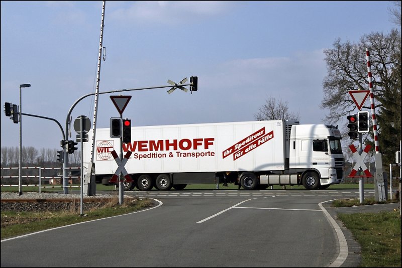 DAF XF95.430 von WEMHOFF Spediton&Transporte. (01.04.2009)
