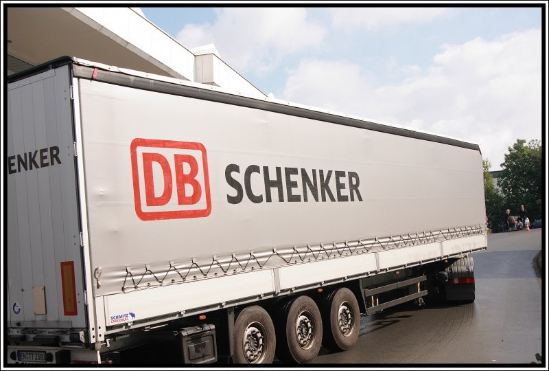 DB SCHENKER bei Jrgens in Ldenscheid. Von den ganzen Schenker/Stinnes Logos gefllt mir das Aktuelle Logo am besten. (23.08.2008)
