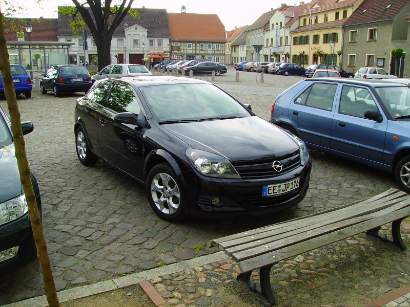 Dies ist ein Opel Astra gesehen am 23.04.07.