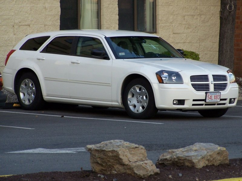 Dodge Magnum.
Bild aufgenommen am 25.9.2007 in Newark, New Jersey.