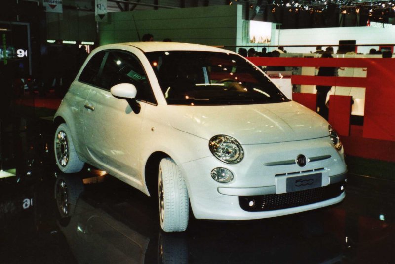 Ein Fiat 500 am Autosalon von Genf am 8. Mrz 2009