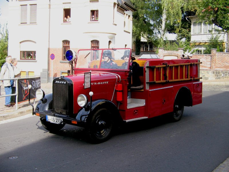Ein schner Opel Blitz drehte seine Runden zum Umzug anlsslich 150 Jahre Freiwillige Feuerwehr Wurzen am 22.09.07