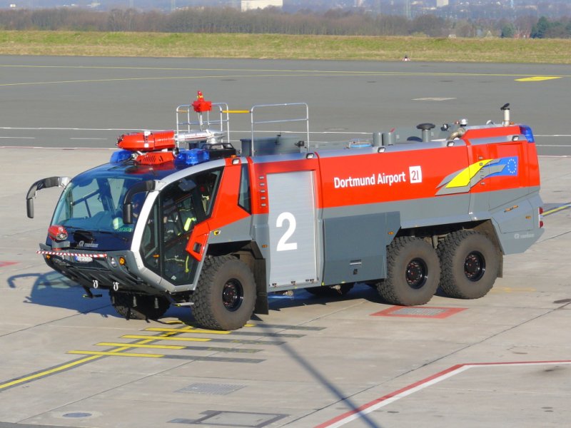 Fahrzeug Nr.2 der Flughafenfeuerwehr in Dortmund am 21.3.2009