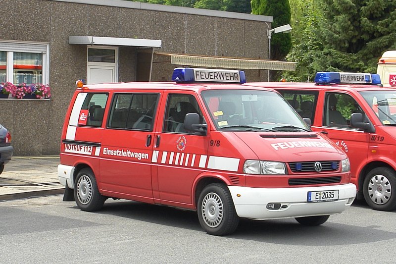 Feuerwehr Essen 
9/8  E 2035
VW 7 DB
ELW 1