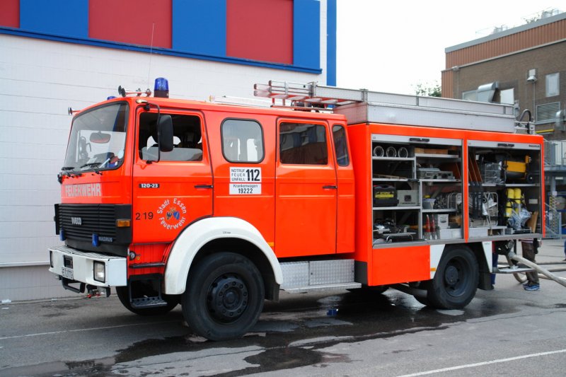 Feuerwehr Essen
2/19  E 2772
Iveco Magirus 120-23 AW
LF 16/12 