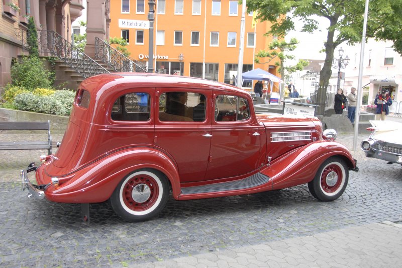 Hudson Big Six Sedan, Bj. 1935, startet zur 3. Oldtimersternfahrt des ADAC zum Hessentag in Langenselbold. Startort ist 36088 Hnfeld