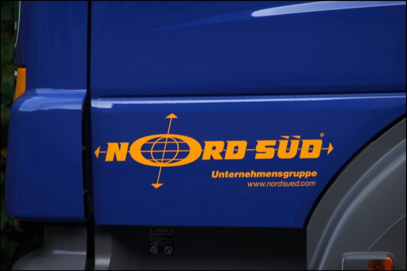 Impression der Spedition NordSd. Aufgenommen auf der Fahrertr eines Axor´s (11.10.2008)