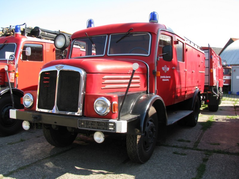 Kastenwagen S 4000-1 der Feuerwehr beim Museumsfest des Blaulichtmuseums in Beuster 27.07.2008