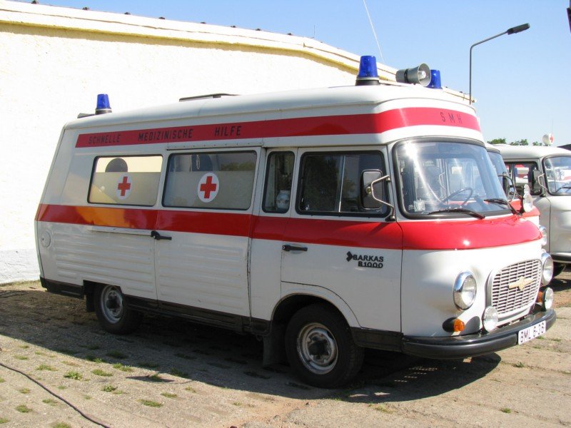 Krankenwagen Sankra Barkas B 1000 (SMH-3) mit Hochdach fr die Schnelle Medizinische Hilfe -SMH- aus dem ex. Bezirk Schwerin, Beuster 27.07.2008