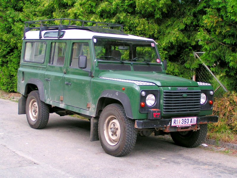 Land Rover  Defender ;080624