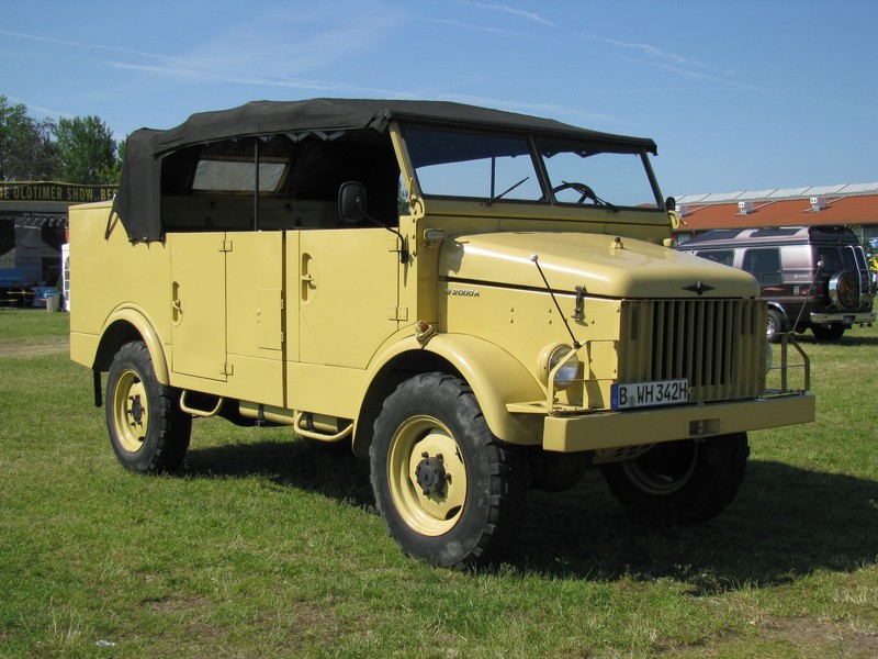 Lastkraftwagen BORGWARD 2000 A, der Baujahre 1955 - 1961 aus Berlin, Paaren/Brandenburg 01.06.2009