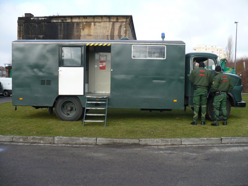MB 710 als mobiler Toilettenwagen der Landespolizei Niedersachsen