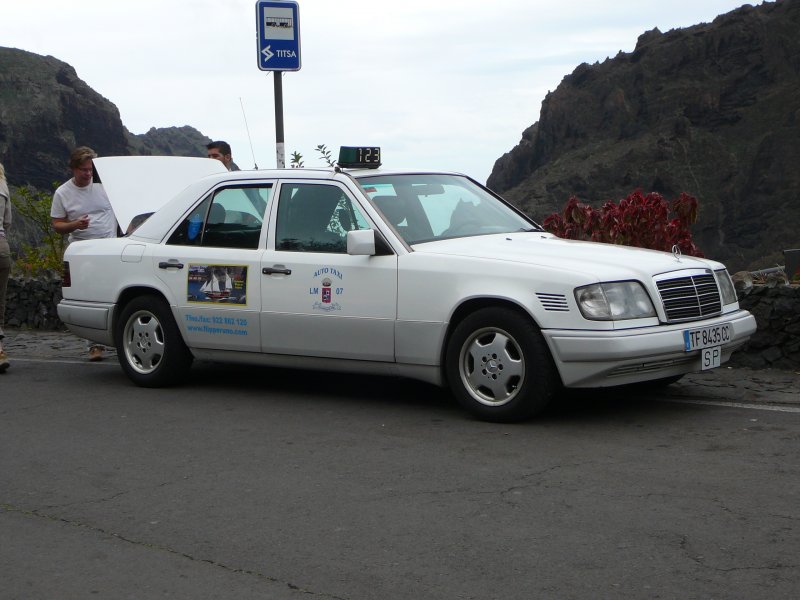 Mercedes Benz als Taxi auf Teneriffa im Januar 2009