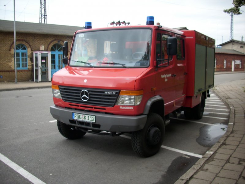 Mercedes-LKW von der Feuerwehr Kluis am 23.Mai 2009 vor dem Bahnhof in Bergen/Rgen.