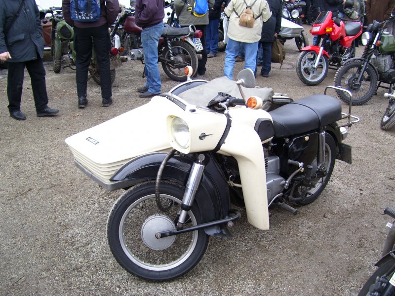 MZ ES 250 Gespann beim Motorradtreffen im Januar 2008 auf der Augustusburg.