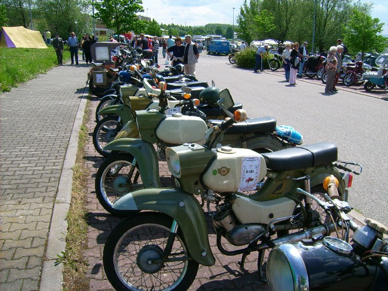 Parade der Habicht mopeds beim Treffen in Auerbach Rebesgrn 2008