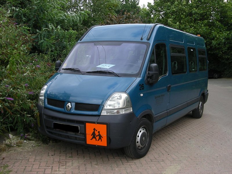 Renault Master,Schulbus der Fa. Zereztky.(20.08.2008)