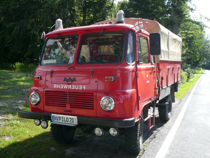 Robur 2002A Feuerwehr Baujahr 1985