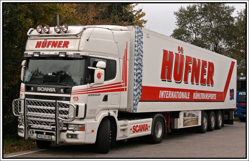 SCANIA Topline 164L \8/ 580PS von HFNER INTERNATIONALE KHLSPEDITION aus Bad Brckenau. Das Unternehmen setzt ca. 17 Fahrzeuge im Internationalen Verkehr ein. (22.10.2008)

