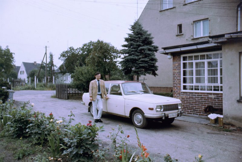 Schnebeck-Salzelmen 1967
Der Wartburg hatte damals auch ein  HA  im Nummernschild, genau wie mein Karmann!