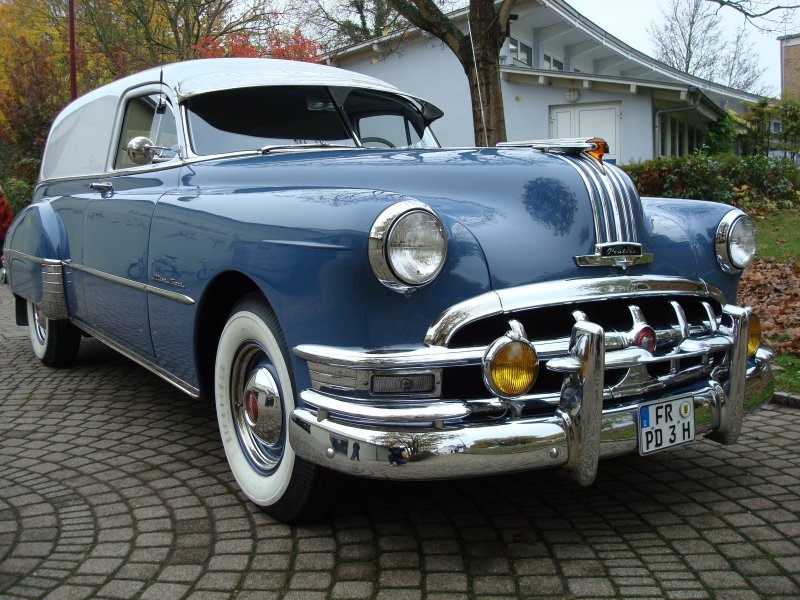 Silver Streak  von der amerikanischen Firma Pontiac,
1935 wurde der erste  Silver Streak  vorgestellt,es war der erste Pontiac mit Einzelradaufhngung und so erfolgreich, das 1935/36 eine Werkserweiterung notwendig wurde, 
gesehen 3.11.08