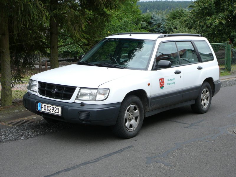 Subaru Forrester 2.0 der Gemeindeverwaltung Petersberg, gesehen in 36100 Petersberg-Marbach