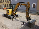 Caterpillar Minibagger 305E2, 30 Kw Motor, 5185 kg Gewicht, gesehen auf einer Baustelle in Rötz Lkr.