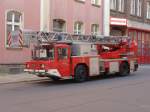 Ein sehr markantes Fahrzeug der Magdeburger Feuerwehr ist diese Drehleiter von Iveco-Magirus.