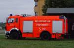 TLF der Freiburger Feuerwehr auf dem Flugplatzfest  100 Jahre Flugplatz Freiburg .
