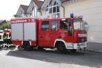 Iveco als LF 8 / 6 der Freiwilligen Feuerwehr Marbach ist eingesetzt zur bung der DRK-Ortsvereinigung Marbach in 36100 Petersberg-Marbach anl. dem  Tag der offenen Tr  am 03.10.2010