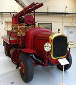 Delahaye 59PS, Feuerwehrleiter-und-Schlauchwagen von 1921, 12 Mann Besatzung und 400 Liter Lschmittelbehlter, Feuerwehrmuseum Vieux-Ferrette, Mai 2016