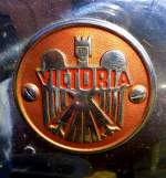Victoria, Emblem am Oldtimer-Motorrad des Nrnberger Herstellers, Juli 2013