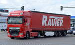 Rauter Spedition GmbH & Co. KG mit einem Sattelzug mit DAF XF Zugmaschine am 29.07.20 Berlin Marzahn.