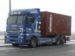 MAN TGA 26.430 von  Frank de Bruyne  mit HSV-Lackierung und beladen mit einem Container abgestellt im Nrnberger Hafengebiet, 09.02.2012