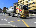 Mercedes Kipper Sattelschlepper unterwegs in Kriens am 20.09.2023