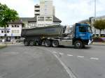 Mercedes Sattelschlepper unterwegs in Wil am 27.04.2012