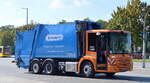 Bartscherer & Co. Recycling GmbH aus Berlin mit einem MB ECONIC Müllentsorgungsfahrzeug mit FAUN POWERPRESS Müllpresse am 30.09.22 Berlin Marzahn.