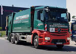 =MB Actros-Müllfahrzeug der Firma GURDULIC & KNETTENBRECH auf Entsorgungstour in Petersberg, 05-2023