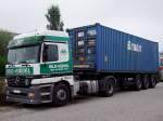 ACTROS1843 ist mit dem Transport eines 40'Containers betraut;100814