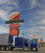Sehr gepflegter Peterbilt 379 auf einem Truck Stop westlich von Salt Lake City. Man beachte die dicken Auspuffrohre ohne Schalldmpfer. Oktober 2006 