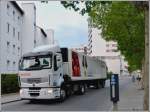 Renault Zugmachine mit Khllastauflieger der Warenhauskette Migros aufgenommen am 23.05.2012.