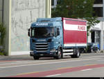 Scania mit Pritschenaufbau unterwegs in der Stadt Solothurn am 22.09.2020