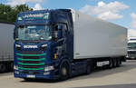 =Scania S 450 von SCHNEIDER-Logistik rastet im August 2023 an der A7