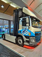 Dieser LKW des niederländischen Industriekonzerns VDL wird mit Wasserstoff angetrieben, so gesehen Ende April 2024 auf der Hannovermesse.