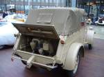 Blick in den Motorraum eines VW Typ 82  Kbelwagen . Der abgelichtete Typ 82 soll gem Expose, 1944 an das Heereszeugamt Kassel geliefert worden sein. Classic Remise Dsseldorf am 03.03.2013.