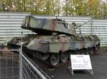Ein Leoprad 1 Panzer am 11.11.14 im Technik Museum Sinsheim 